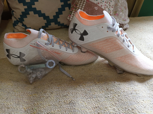 Botines Con Tapones Intercambiables Under Armour 