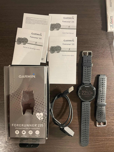 Smartwatch Garmin Forerunner 235