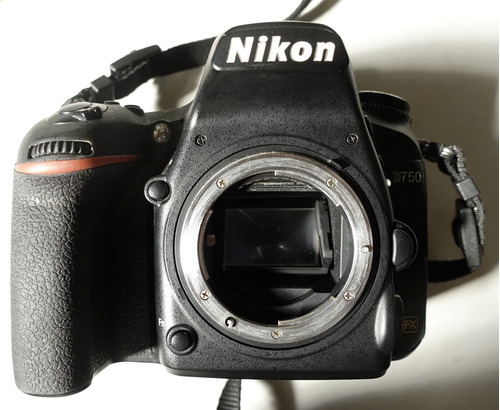  Nikon D750 Com 29 Mil Cliques