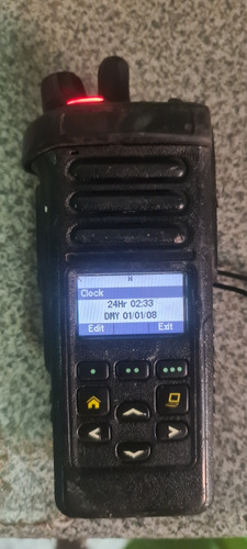 Rádio Motorola Apx 2000 (ligando)