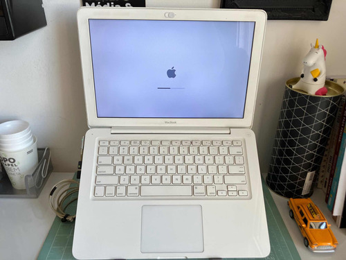 Macbook White A1342 Funcionando Upgrade Ssd + Memória