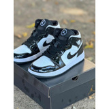 Jordan Retro 1 Carbón #26.5