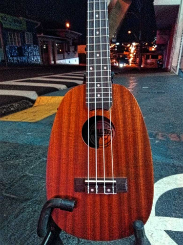 Ukulele Elétrico Abacaxi Malibu