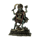 Estatua De Diosa Hindú Kali De Pie Sobre Señor Shiva