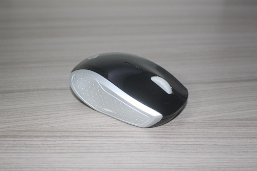 Mouse Inalámbrico Hp  200 Plateado Sin Tapa