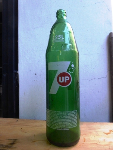 Antigua Botella Seven Up Retornable 1.25 Lts. Vidrio Vacia