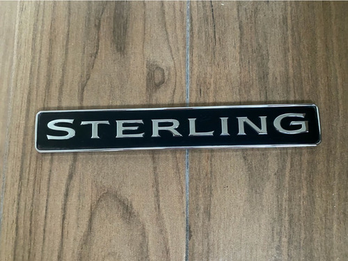 Emblema Sterling Script Camion Original