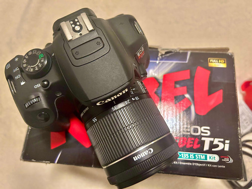 Camera Canon T5i
