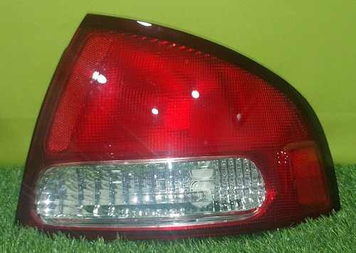 Mica Trasera Nissan Sentra B15 2001-2002-2003 Foto 2