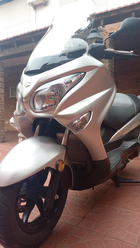 Suzuki Burgman Scooter Moto