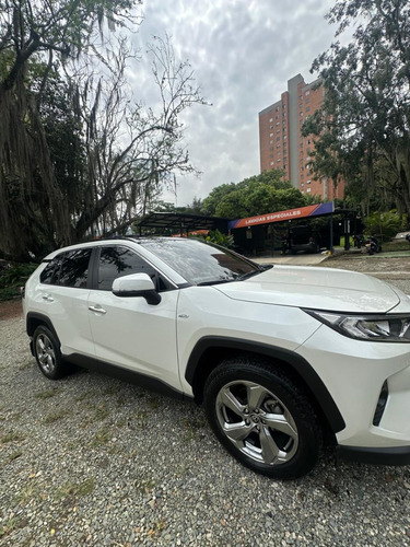 Toyota Rav 4 Limited 4*4