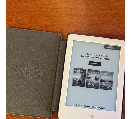 E-reader Kindle 10 Gen. (2021) Con Funda 