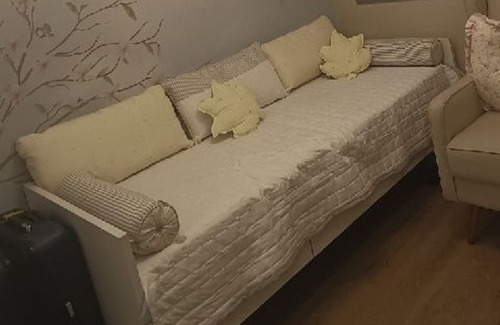 Cama De Solteiro, Com 3 Gavetas.com Pouco Uso.