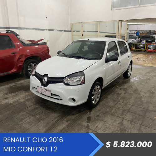 Renault Clio 2016 En Marcha Y Andando Granizado Poloautos