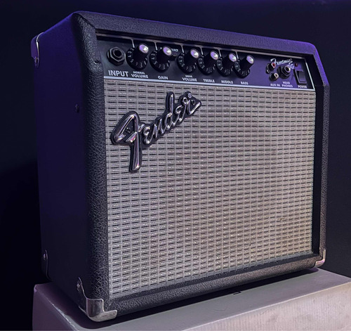 Amplificador Fender Frontman Series 15g