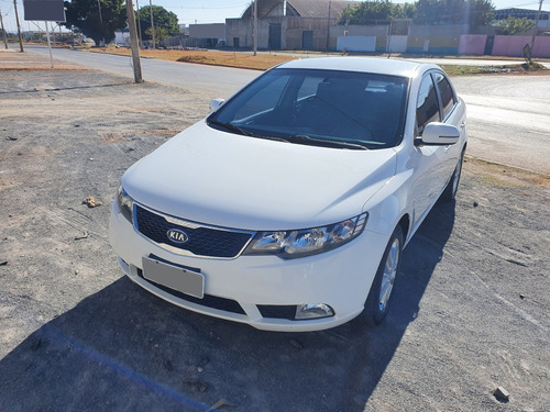 KIA CERATO 2011 1.6 AUTOMÁTICO 125.000KM REVISADO