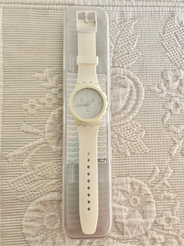 Reloj Swatch Blanco Chronograph (impecable)