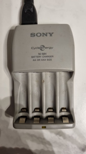 Cargador De Baterías Sony Para Aa O Aaa 