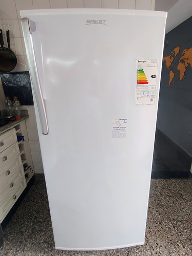 Freezer Vertical Briket Fv 6200