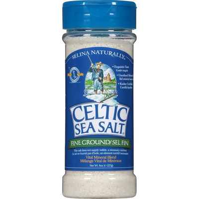 Selina Naturally Celtic Sea Salt Sal De Mar 227g 8 oz Sal natural de mar celta Rica en Minerales Textura Fina sal marina sin refinar recolectada de las costas francesas mediante métodos tradicionales. | Meses sin interés