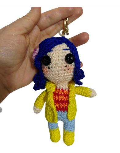 Llavero Coraline Tejida