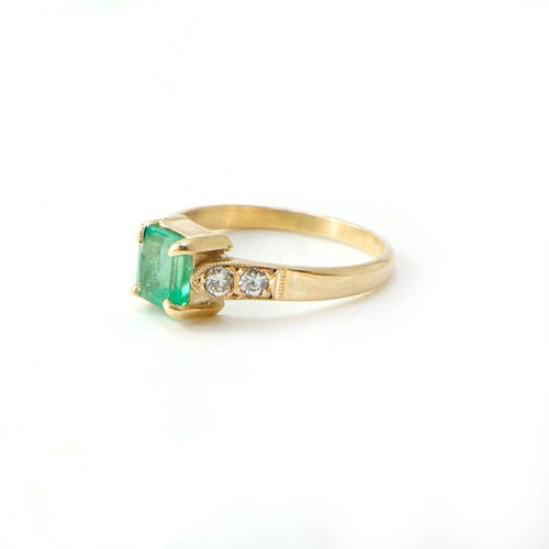 Anillo Oro 18k Con Esmeralda Y Diamantes