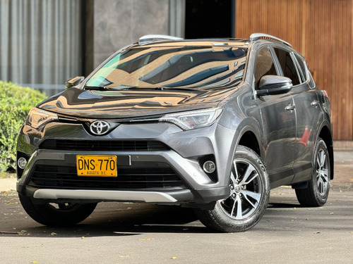 Toyota Rav4 Automática Cuero | Versión Street
