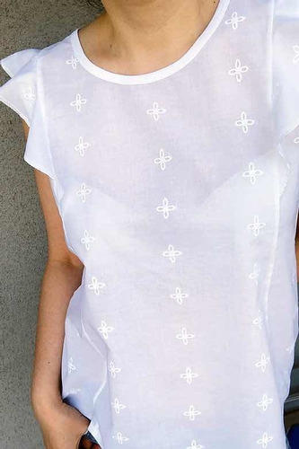 Blusa Con Volados Y Broderie