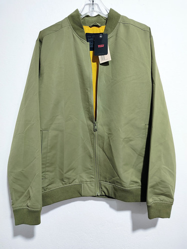 Campera Rompeviento Levi's Color Verde Musgo Impecable