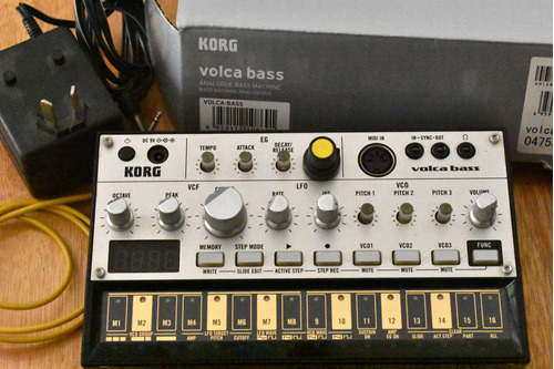 Korg Volca Bass / Sintetizador Analogico De Bajos