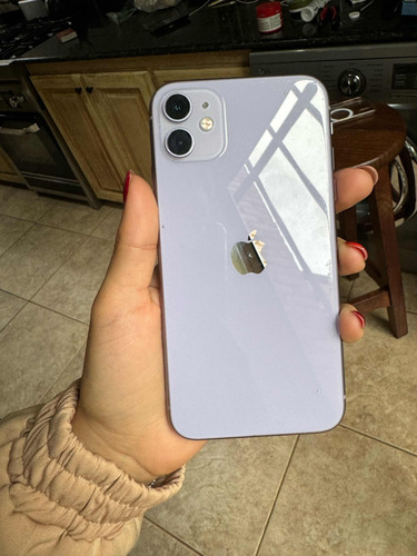 iPhone 11 64gb Lila