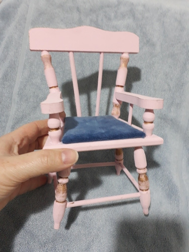 Miniatura Cadeira Madeira E Veludo  Altura 21cm