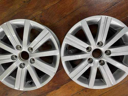 Llanta Vento Passat 15 5x112 Nuevas Con Detalles  De Rayas