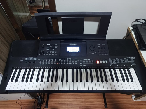 Teclado Musical Yamaha Psr Series Psr-e463 61 Teclas Preto