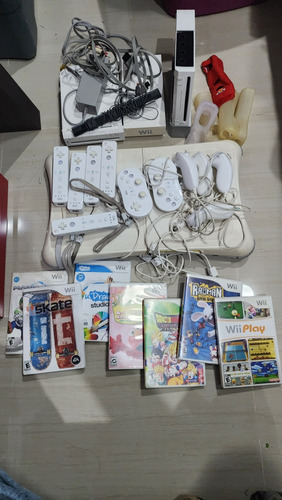 Kit 2 Consolas Wii + 11controles +tabla Wii+7juegos Original