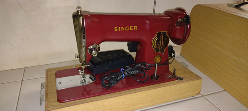 Maquina De Coser Singer-eléctrica A Pedal -funciona Perfecto