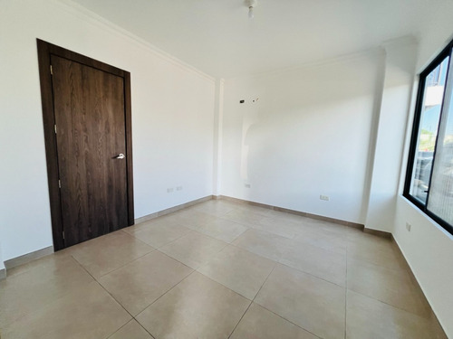 Urb. La Joya, Etapa Granate, La Aurora Casa En Venta O Alquiler - Imagen 3