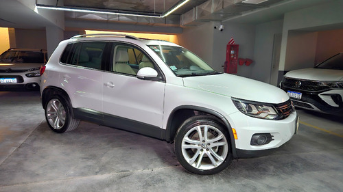 Volkswagen Tiguan Premium At 2016 Smart Garage