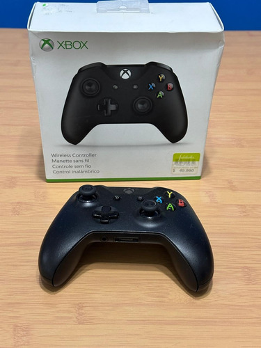 Microsoft Xbox Wireless Controller - Black - Original 