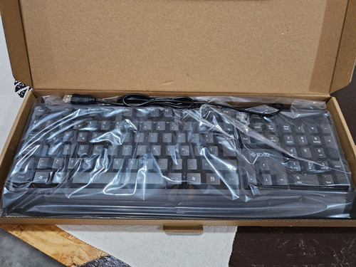 Teclado Exo + Mouse Exo + Mini Parlantes + Mouse Pad Noga