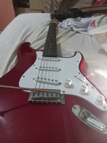 Guitarra Stratocaster Giannini