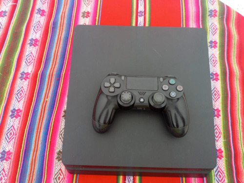 Ps4 - 500 Gb Super Slim / 2 Juegos / 1 Joystick.