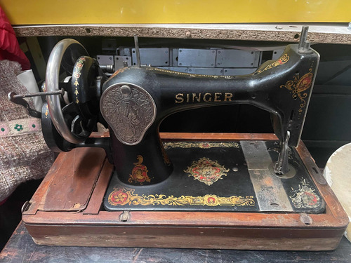 Máquina De Coser Singer Antigua Manual Con Llave Exhibición