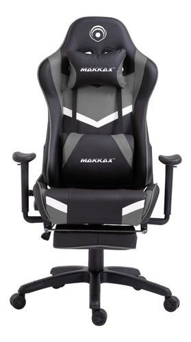 Silla De Escritorio Makkax Gaming Con Apoya Pies Gamer Ergonómica  Negra, Gris Y Blanca Con Tapizado De Cuero Sintético Y Plástico