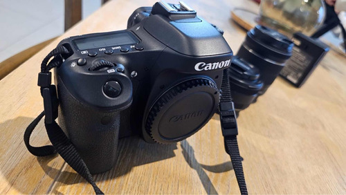 Camara Canon Eos 80d / Usada 10 De 10