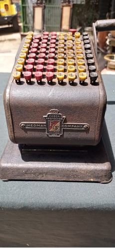 Calculadora Antiga Original De Alavanca Está Destravada