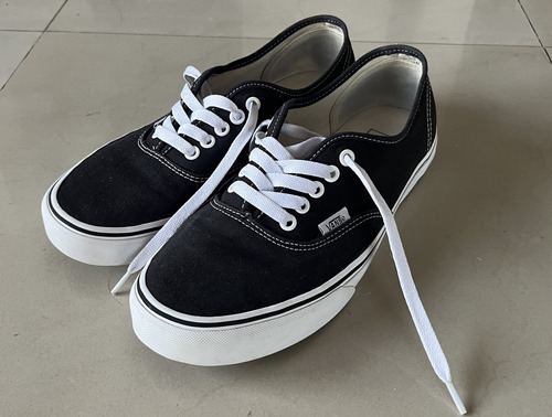 Zapatillas Vans U Authentic Negras Talle 40.5