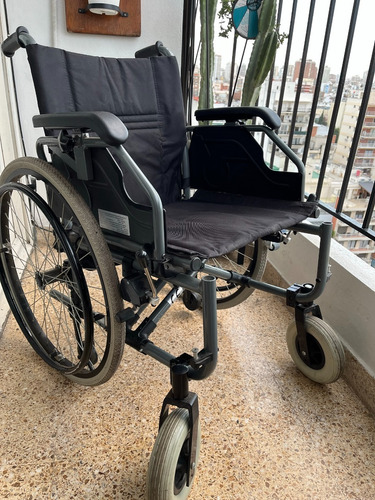 Silla De Ruedas De  Aluminio  Ultraliviana Care Quip A 501