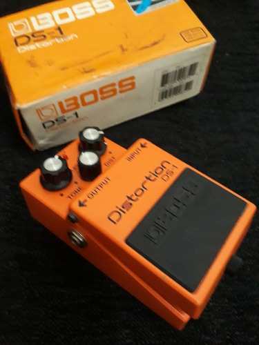 Excelente! Pedal Boss Ds-1 Distorsion  Permuto