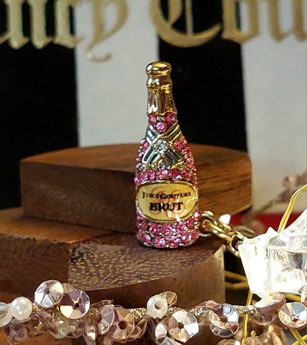 Juicy Couture Charm Champagne
